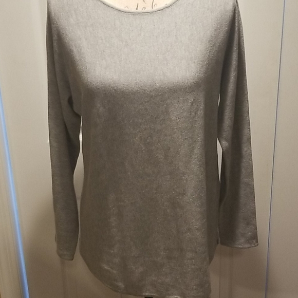 NWT Woman's Michael Kors top....size small.. - Picture 6 of 6